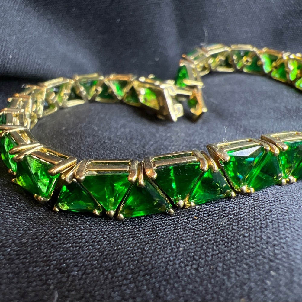 926 sterling silver green Cz trillion triangle cut vermeil gold bracelet - Picture 7 of 9